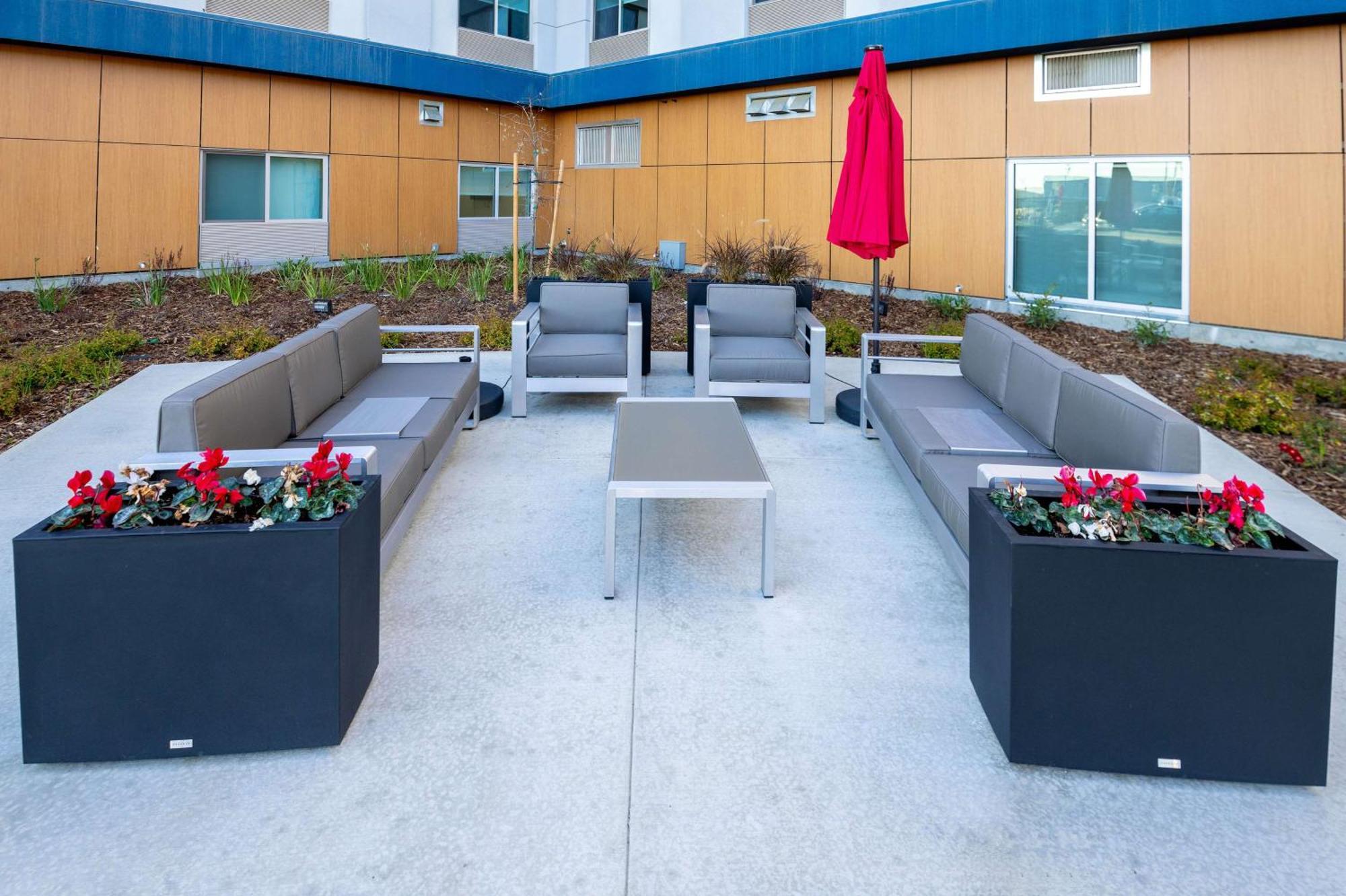 Hampton Inn Selma, Ca Bagian luar foto