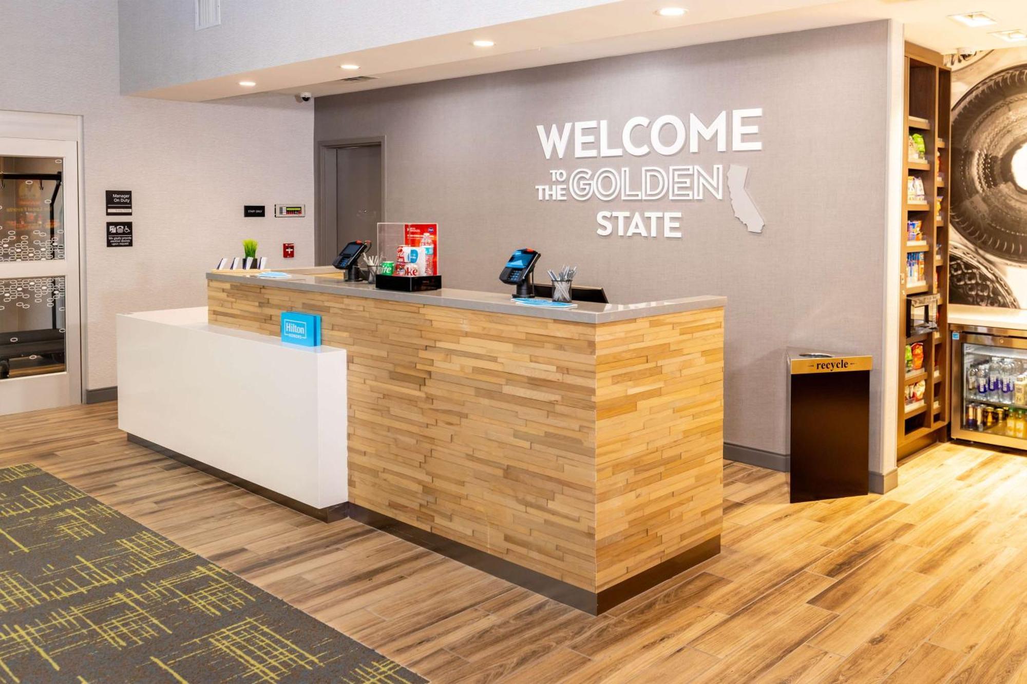 Hampton Inn Selma, Ca Bagian luar foto