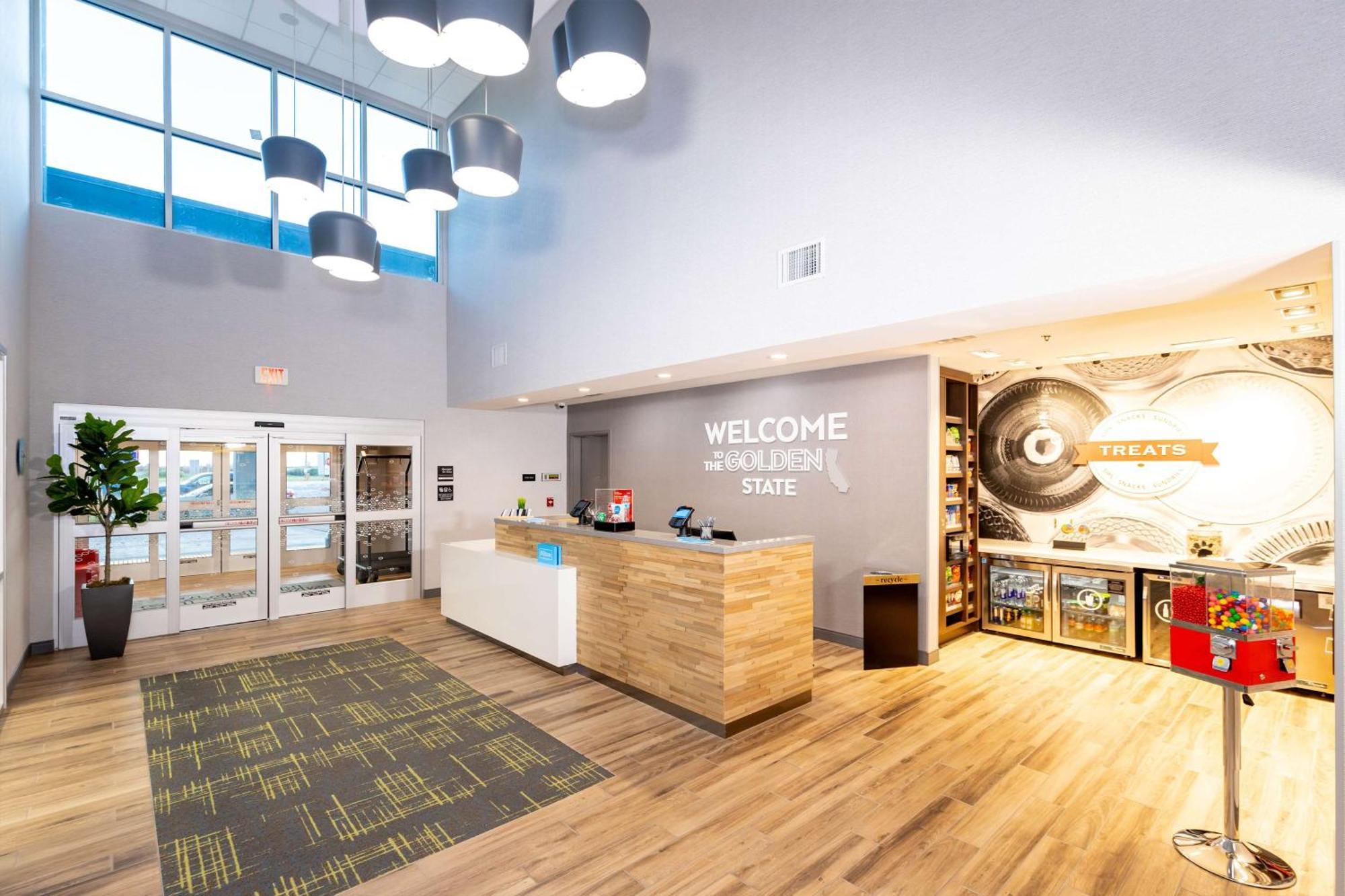 Hampton Inn Selma, Ca Bagian luar foto