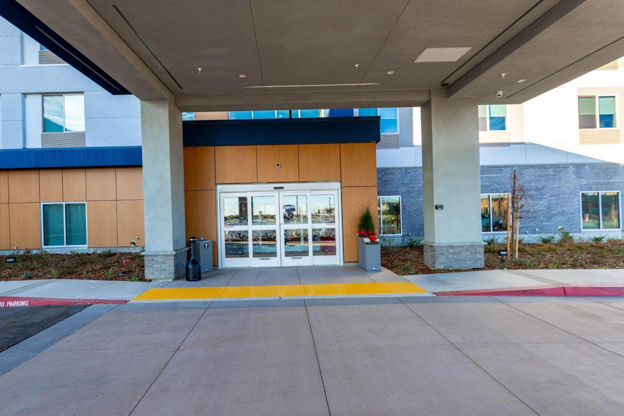 Hampton Inn Selma, Ca Bagian luar foto